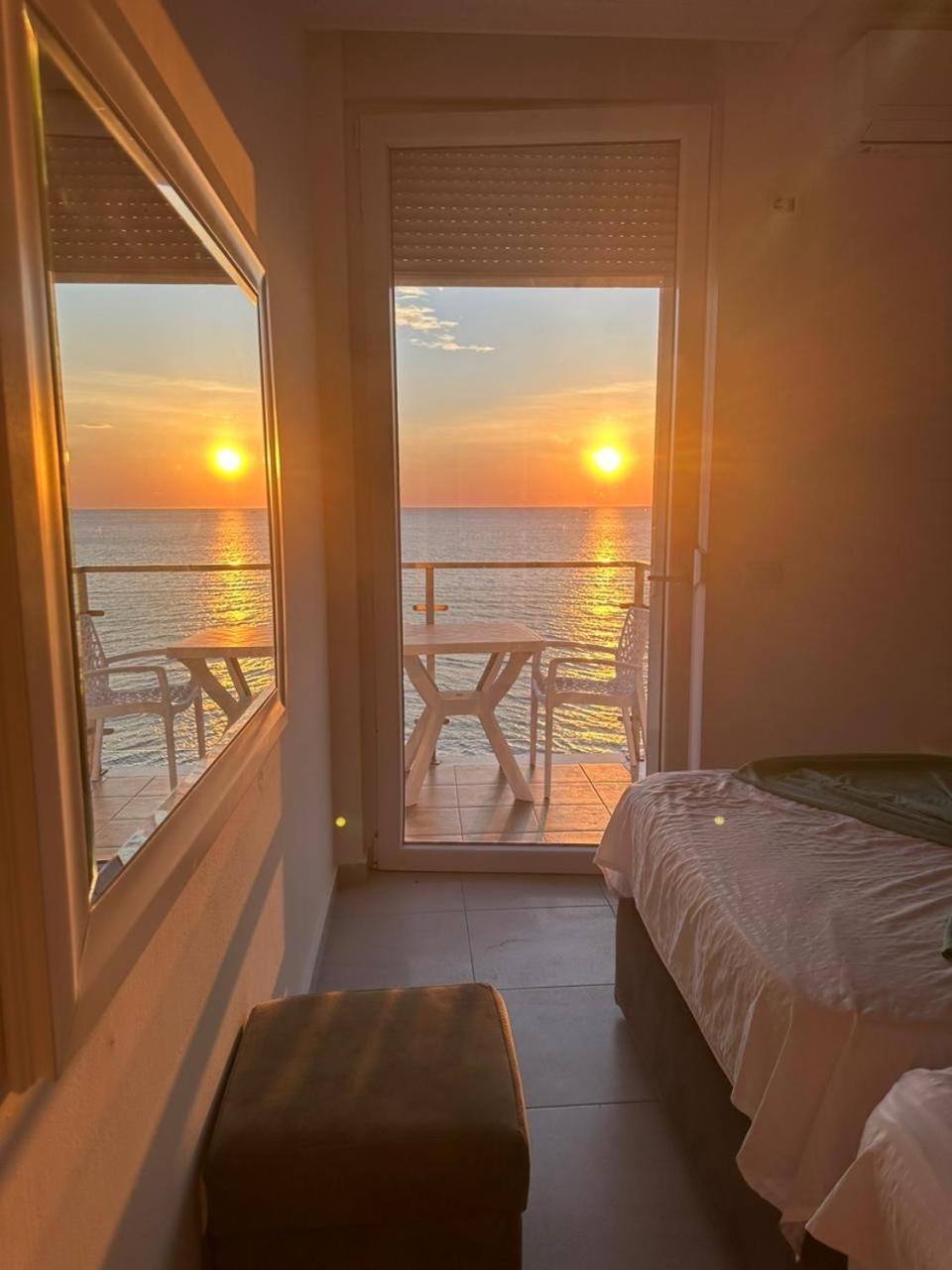 Deluxe Apartments With Balcony Shengjin Luaran gambar