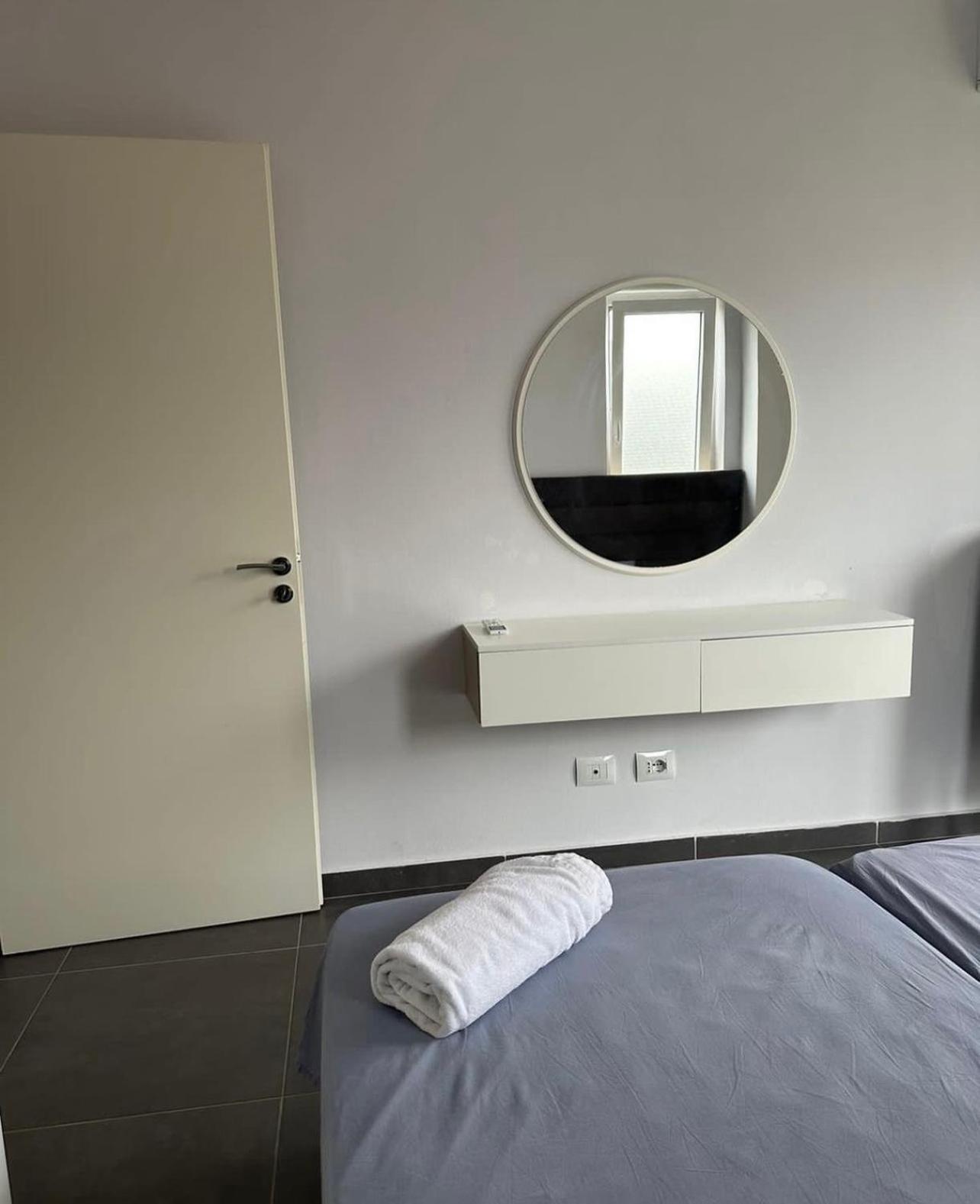 Deluxe Apartments With Balcony Shengjin Luaran gambar