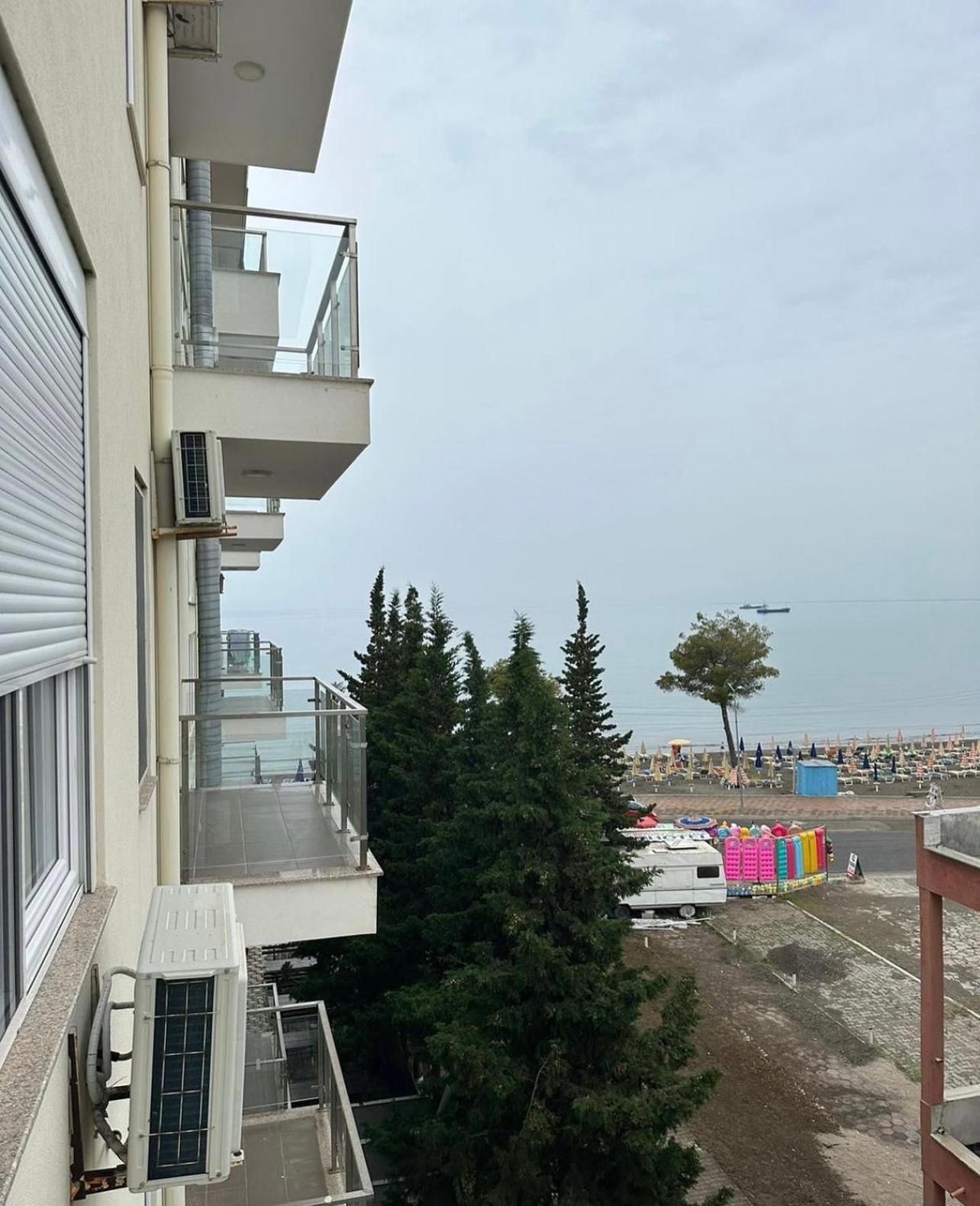 Deluxe Apartments With Balcony Shengjin Luaran gambar
