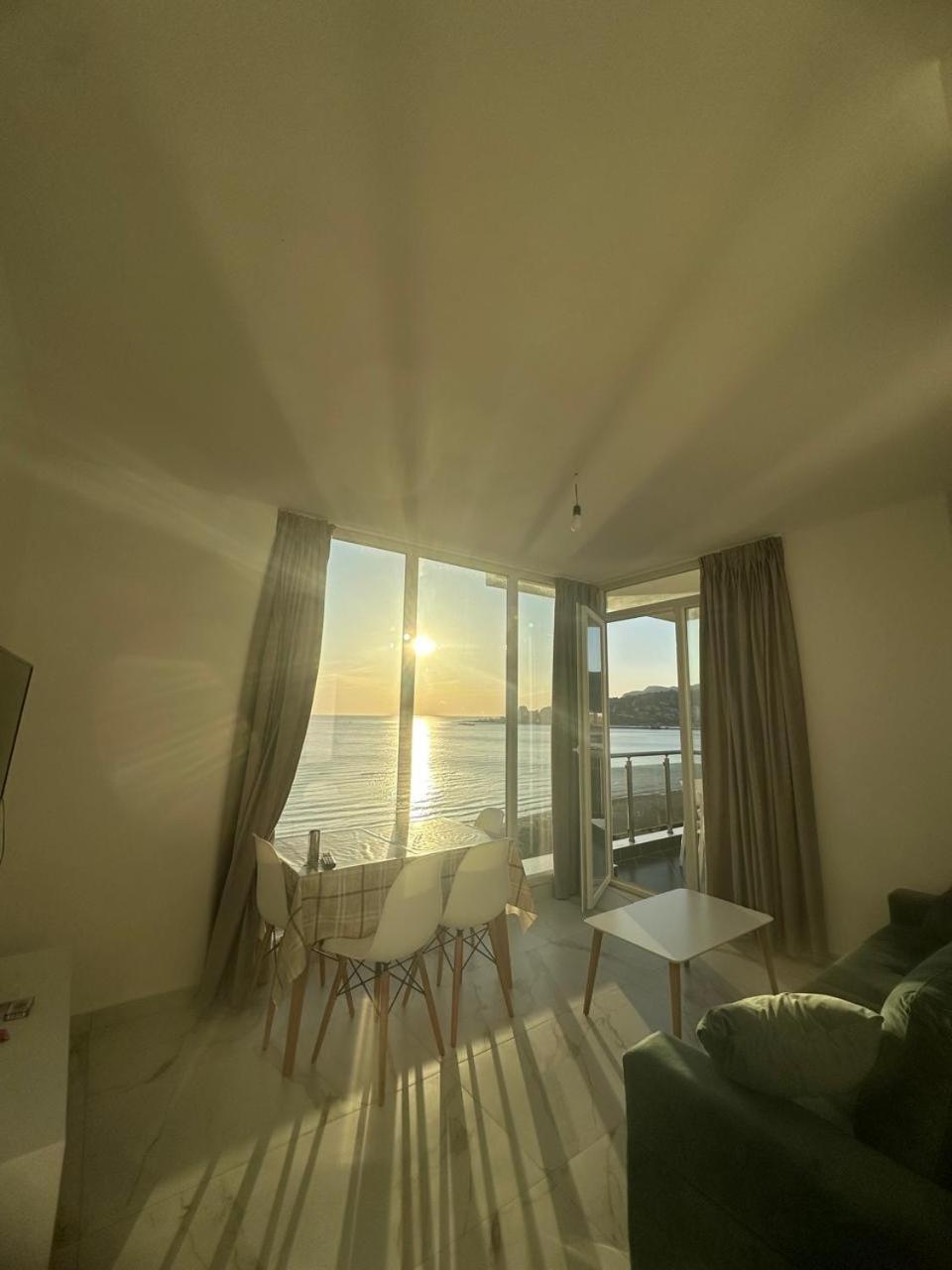 Deluxe Apartments With Balcony Shengjin Luaran gambar